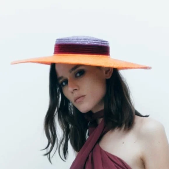 Zara limited edition hat you cannot miss EMBROIDERED TEXT CAP - Ecru / Red | ZARA United States main image 3